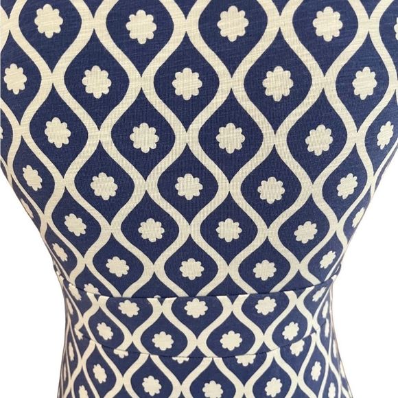 GUC BODEN Faux Wrap Knit Dress, 2 Petite, Blue/White geometric Floral Pattern - Picture 6 of 11